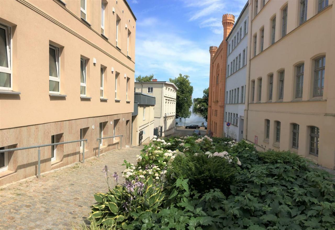 Schwerin Apartment Am Pfaffenteich Εξωτερικό φωτογραφία