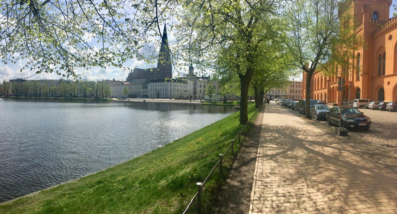 Schwerin Apartment Am Pfaffenteich Εξωτερικό φωτογραφία